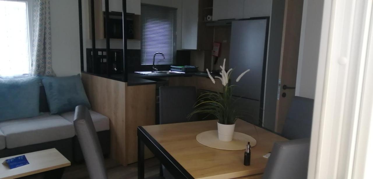 Mobil Home Moderne Neuf Et Ultra Equipe De 6 A 8 Couchages Canet-en-Roussillon Εξωτερικό φωτογραφία
